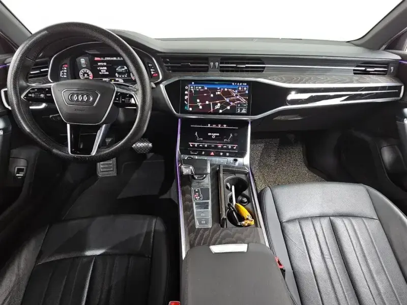 2021 Audi A6 с пробегом 65 855 км
