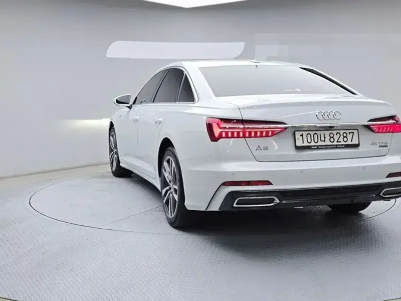 2021 Audi A6 с пробегом 104 781 км