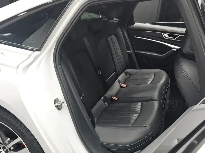 2023 Audi A6 с пробегом 30 583 км