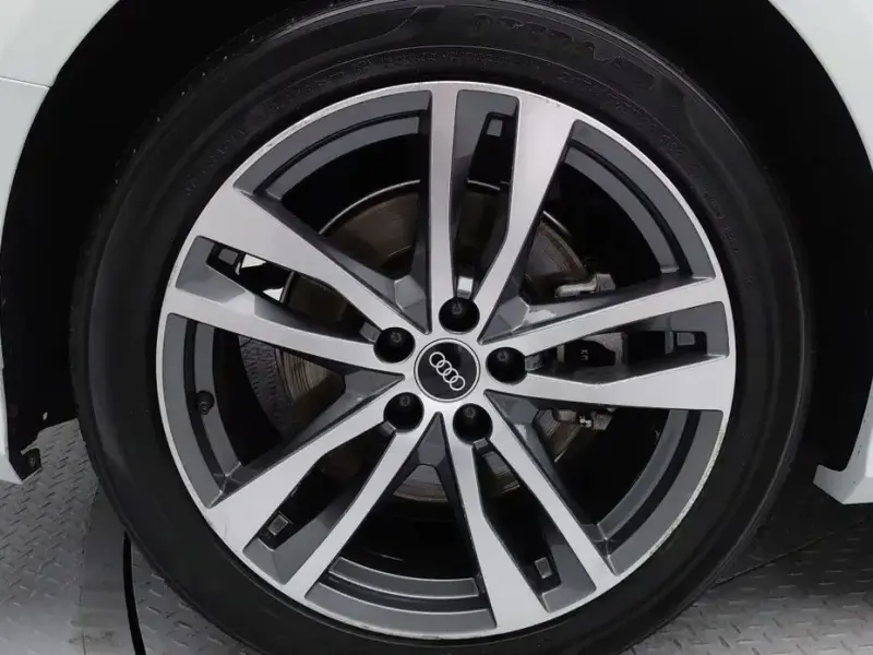 2021 Audi A6 с пробегом 104 781 км