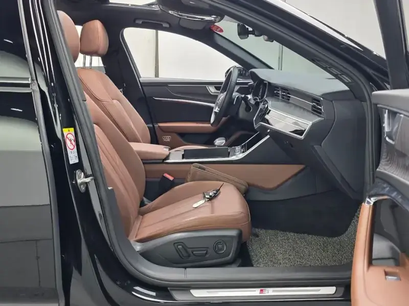 2022 Audi A6 с пробегом 31 123 км