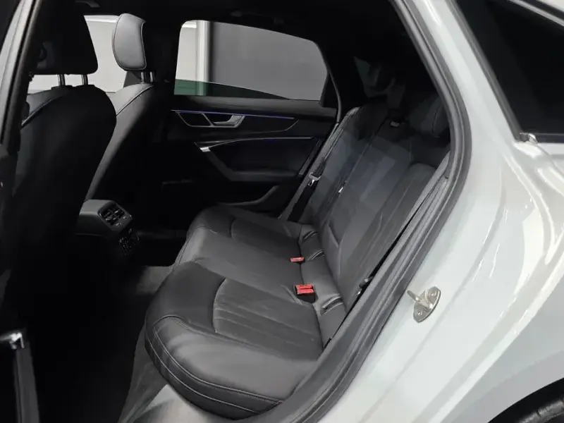 2023 Audi A6 с пробегом 26 220 км