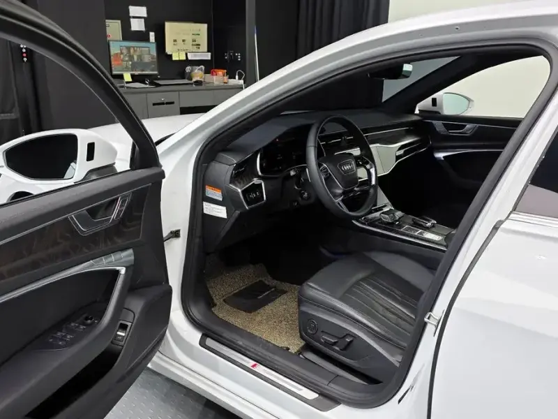 2021 Audi A6 с пробегом 99 042 км