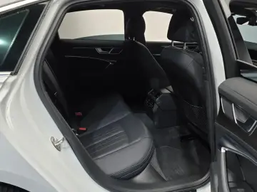 2022 Audi A6 с пробегом 70 078 км