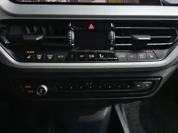 2020 BMW 1 серии с пробегом 111 933 км