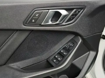 2020 BMW 1 серии с пробегом 111 933 км