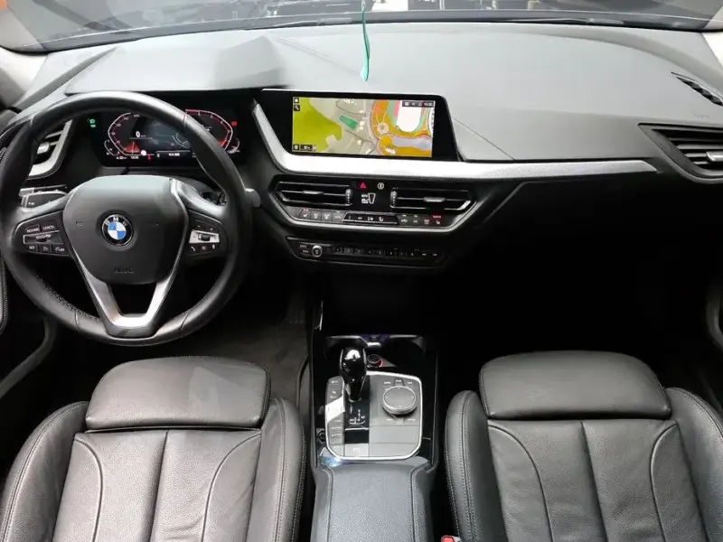 2021 BMW 1 серии с пробегом 43 375 км
