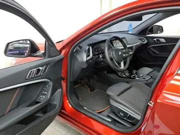 2021 BMW 1 серии с пробегом 75 003 км