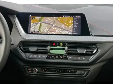 2021 BMW 1 серии с пробегом 75 003 км