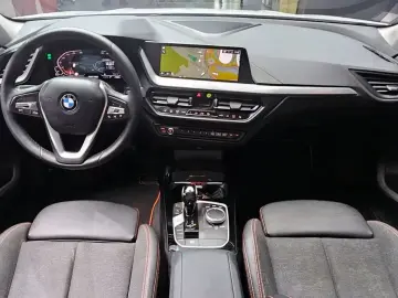 2021 BMW 1 серии с пробегом 43 696 км