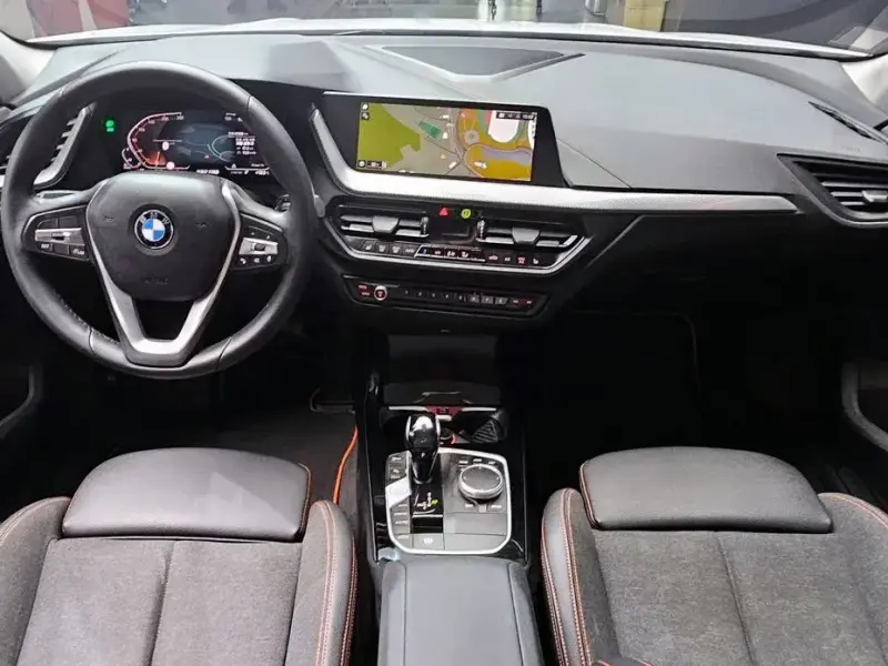 2021 BMW 1 серии с пробегом 43 696 км
