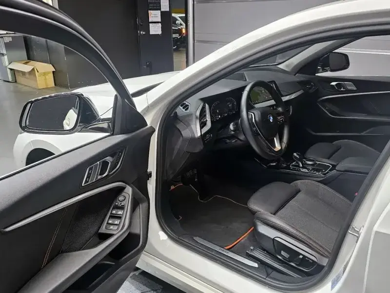 2021 BMW 1 серии с пробегом 43 696 км
