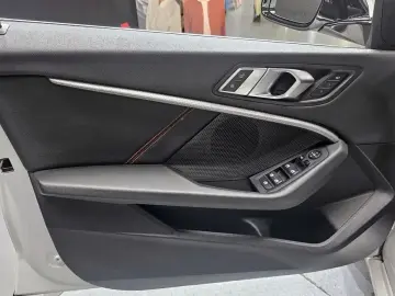 2021 BMW 1 серии с пробегом 43 696 км