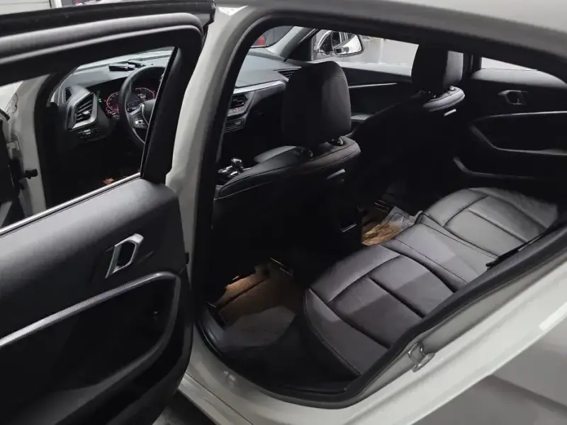 2021 BMW 1 серии с пробегом 47 863 км