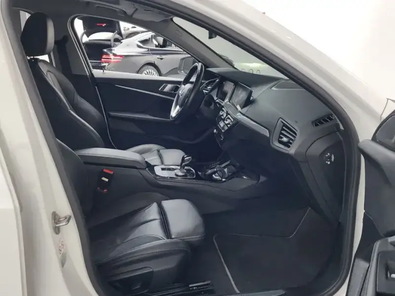 2022 BMW 1 серии с пробегом 58 175 км