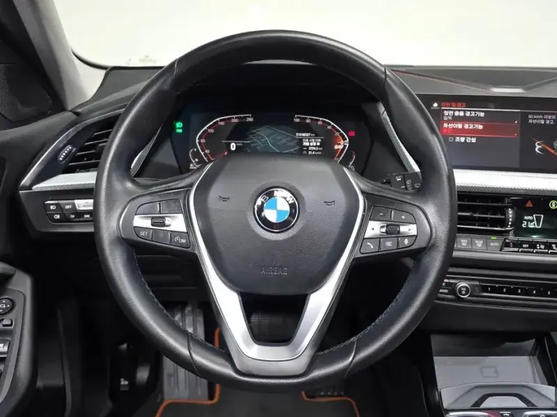 2021 BMW 1 серии с пробегом 68 327 км