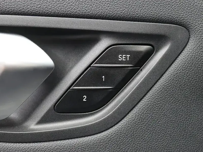 2023 BMW 1 серии с пробегом 54 170 км