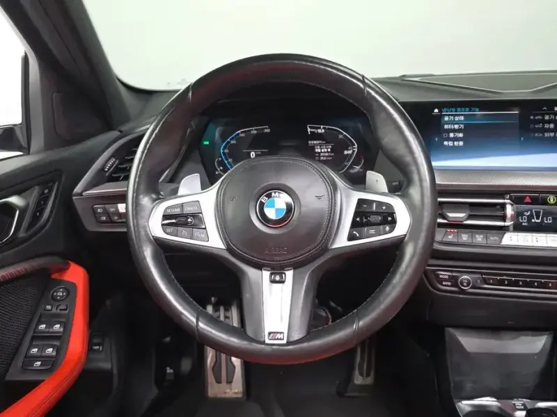 2021 BMW 1 серии с пробегом 85 311 км