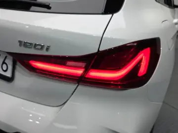 2021 BMW 1 серии с пробегом 85 311 км
