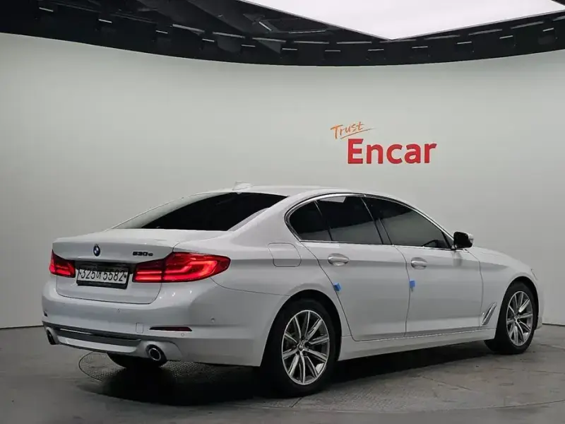 2020 BMW 5 серии с пробегом 85 169 км