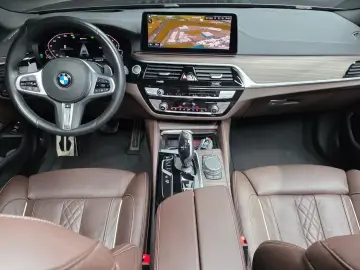 2021 BMW 5 серии с пробегом 80 002 км