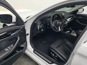 2020 BMW 5 серии с пробегом 85 169 км
