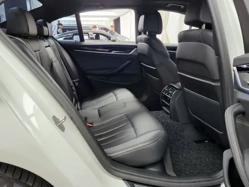 2020 BMW 5 серии с пробегом 80 687 км