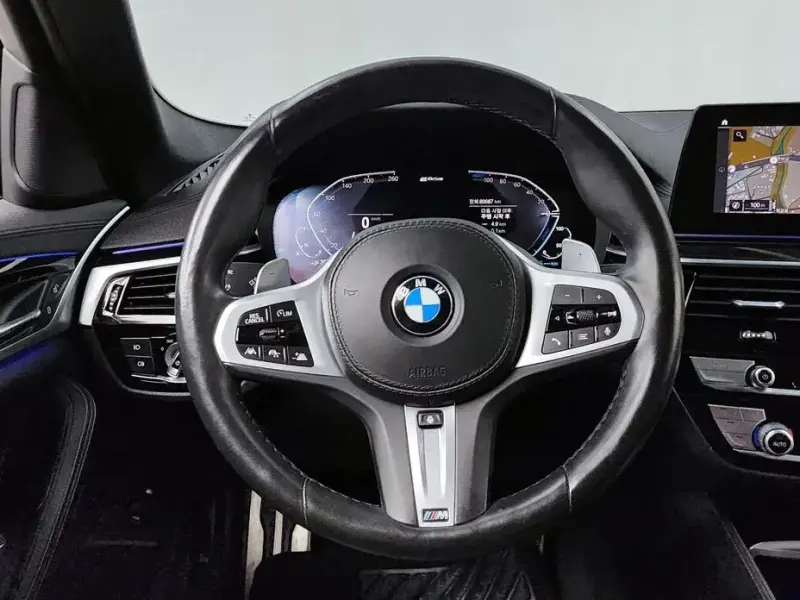 2020 BMW 5 серии с пробегом 80 687 км