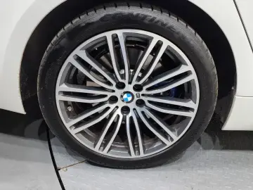 2020 BMW 5 серии с пробегом 48 546 км
