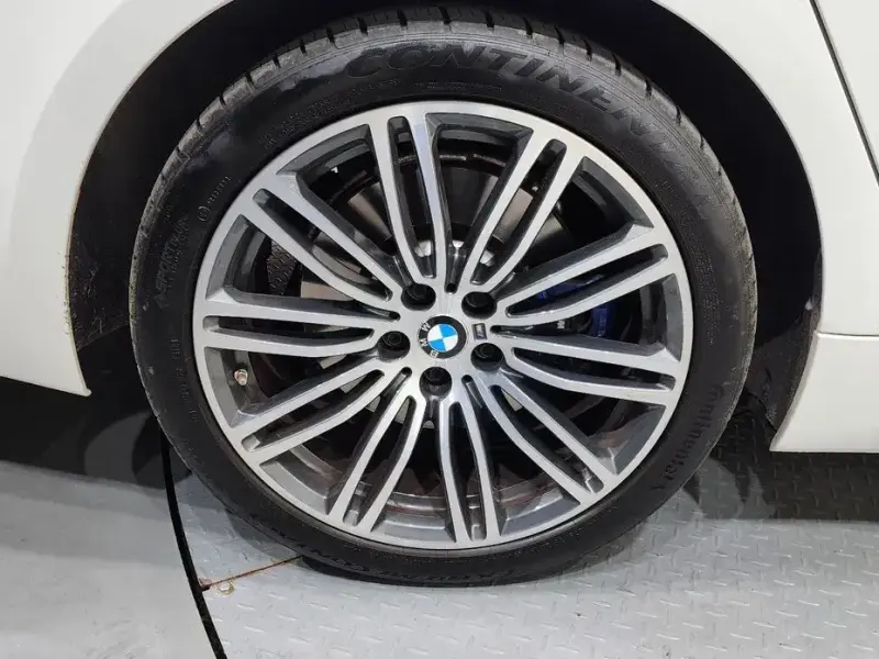 2020 BMW 5 серии с пробегом 48 546 км