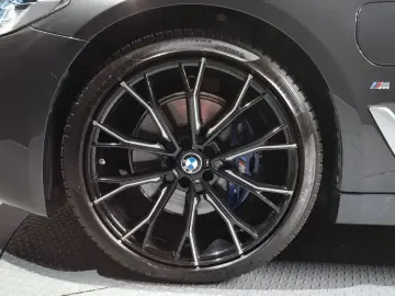 2020 BMW 5 серии с пробегом 102 111 км