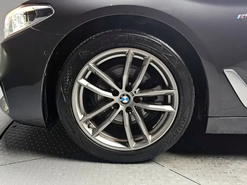 2019 BMW 5 серии с пробегом 113 006 км