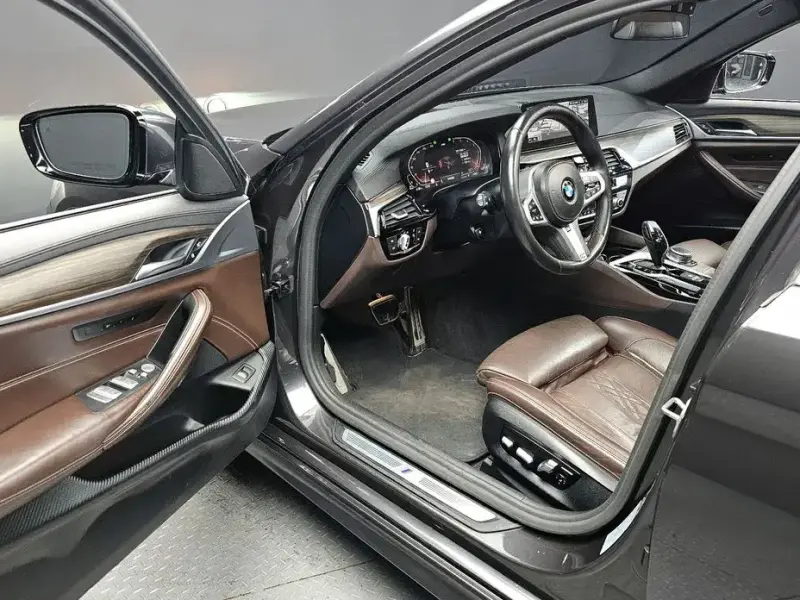 2019 BMW 5 серии с пробегом 113 006 км