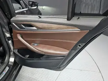 2019 BMW 5 серии с пробегом 113 006 км