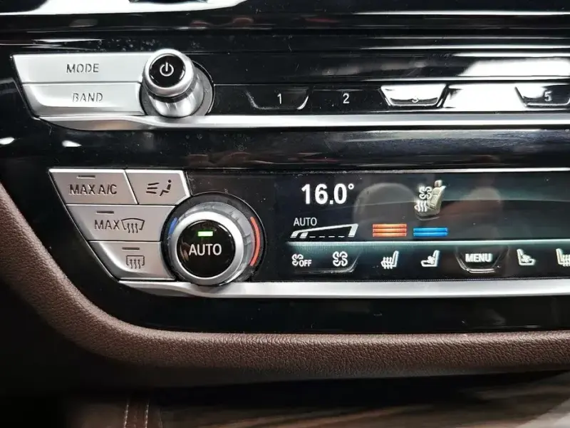 2019 BMW 5 серии с пробегом 113 006 км