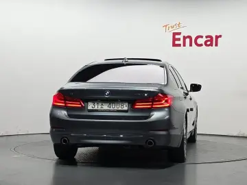 2019 BMW 5 серии с пробегом 128 879 км