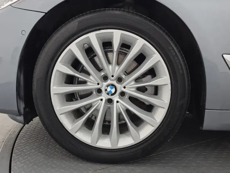 2019 BMW 5 серии с пробегом 128 879 км
