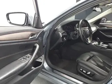 2019 BMW 5 серии с пробегом 128 879 км