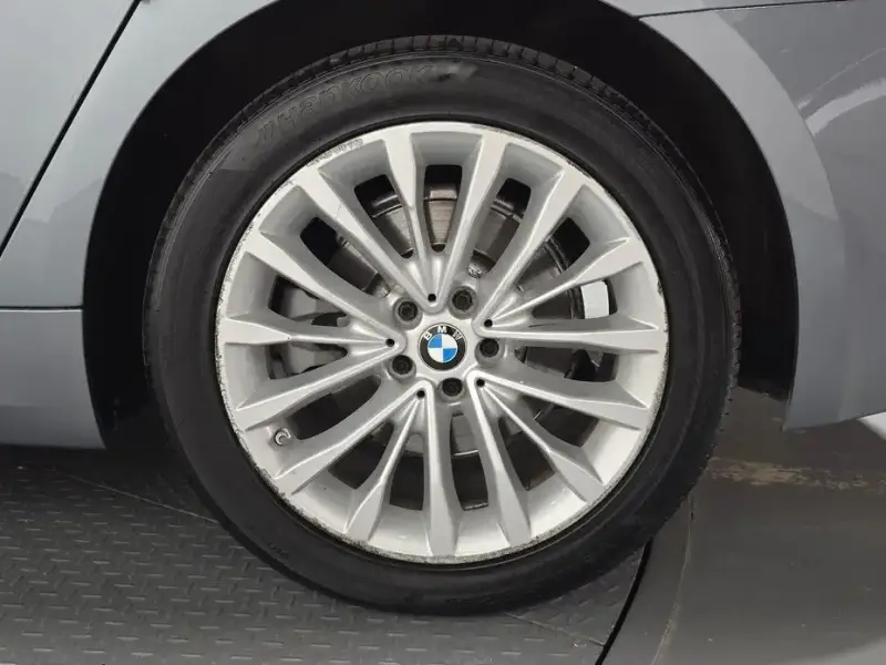 2019 BMW 5 серии с пробегом 128 879 км