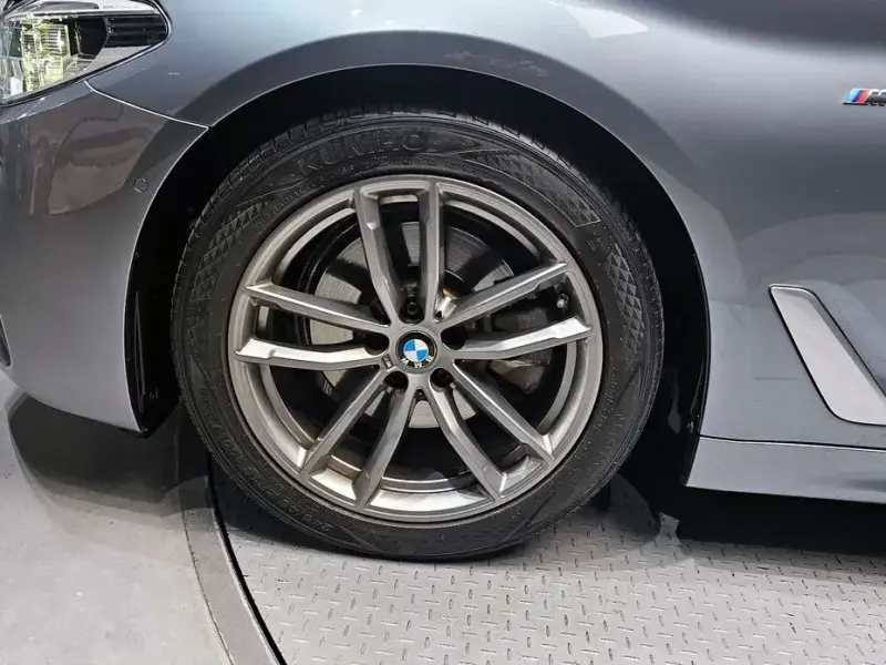 2019 BMW 5 серии с пробегом 99 335 км