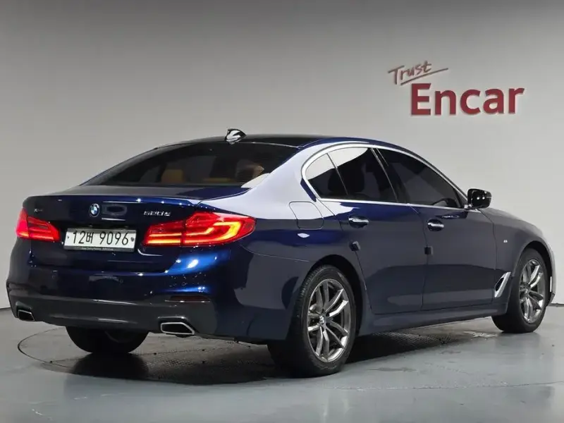 2018 BMW 5 серии с пробегом 67 818 км