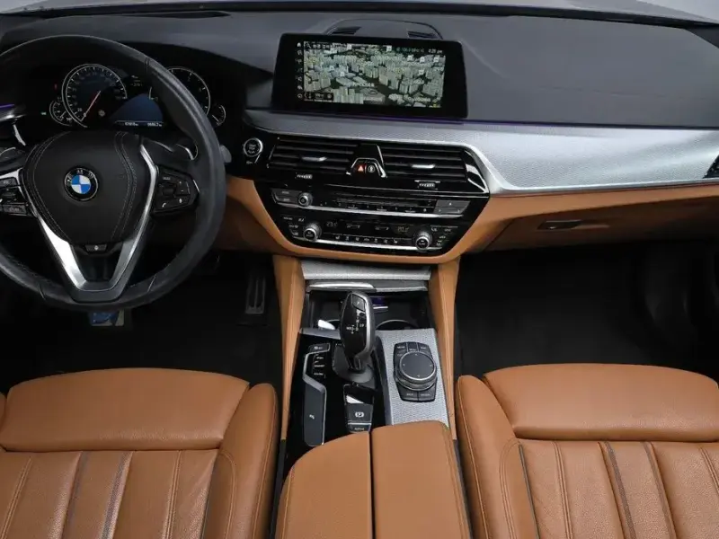 2018 BMW 5 серии с пробегом 67 818 км