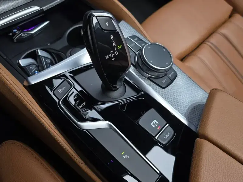 2018 BMW 5 серии с пробегом 67 818 км