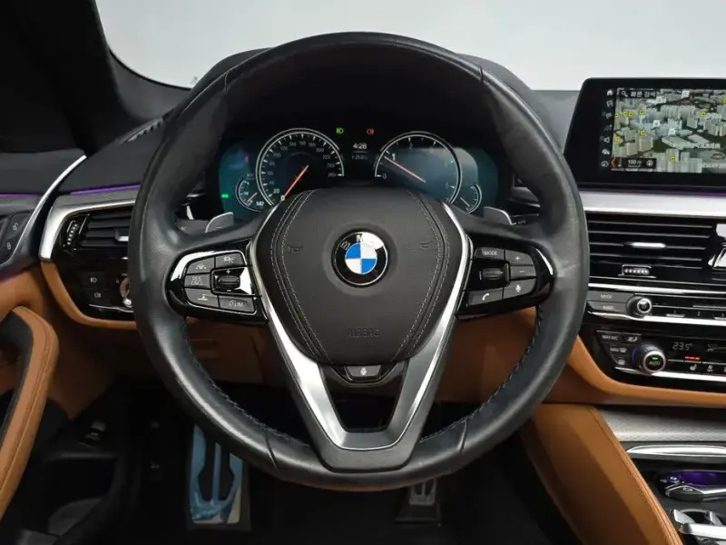 2018 BMW 5 серии с пробегом 67 818 км