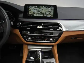2018 BMW 5 серии с пробегом 67 818 км
