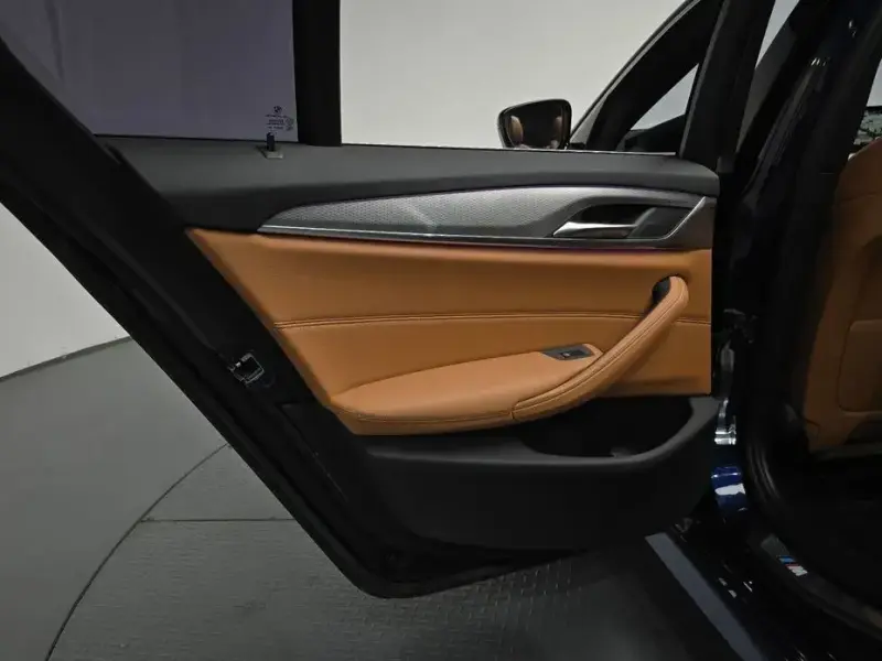 2018 BMW 5 серии с пробегом 67 818 км