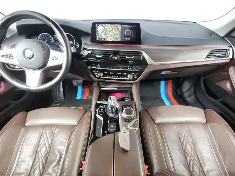 2019 BMW 5 серии с пробегом 123 726 км