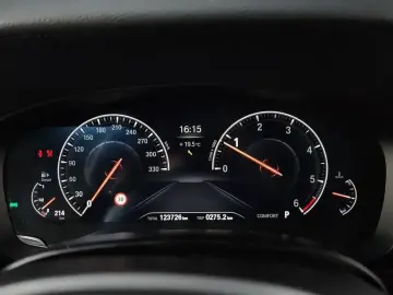 2019 BMW 5 серии с пробегом 123 726 км