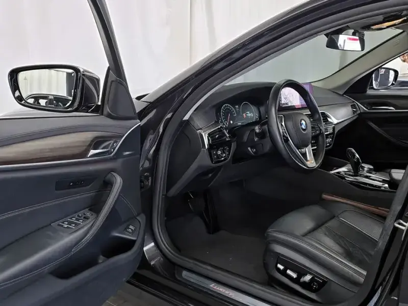 2019 BMW 5 серии с пробегом 53 354 км