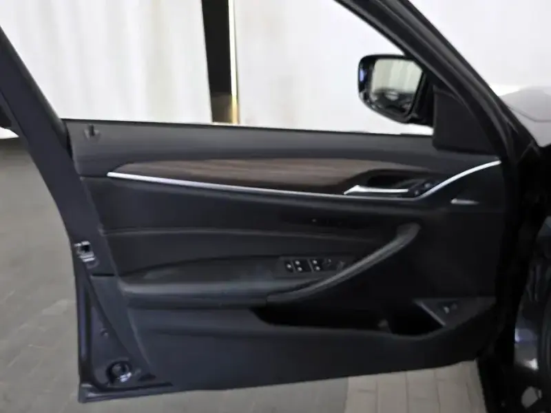 2019 BMW 5 серии с пробегом 53 354 км